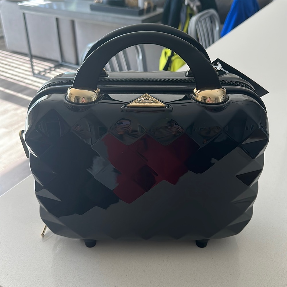 Triforce Travel Beauty Case